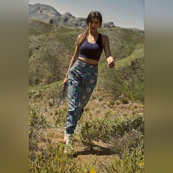 FP Movement by FREE PEOPLE The Way Home Printed Joggers•Size M•NWT - Picture 3 of 6